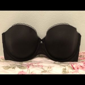 Black bra with removable straps